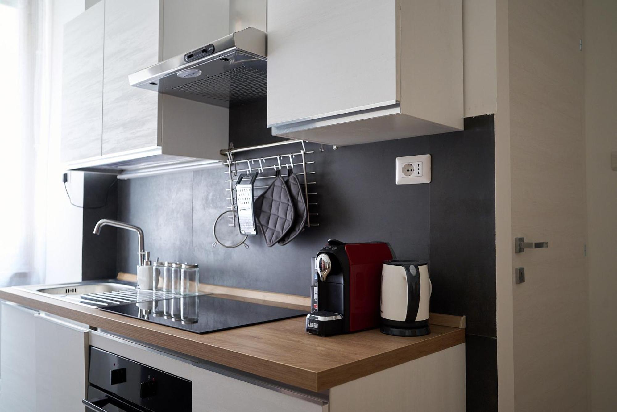 Brandnew Luxury House Near Metro Station Rom