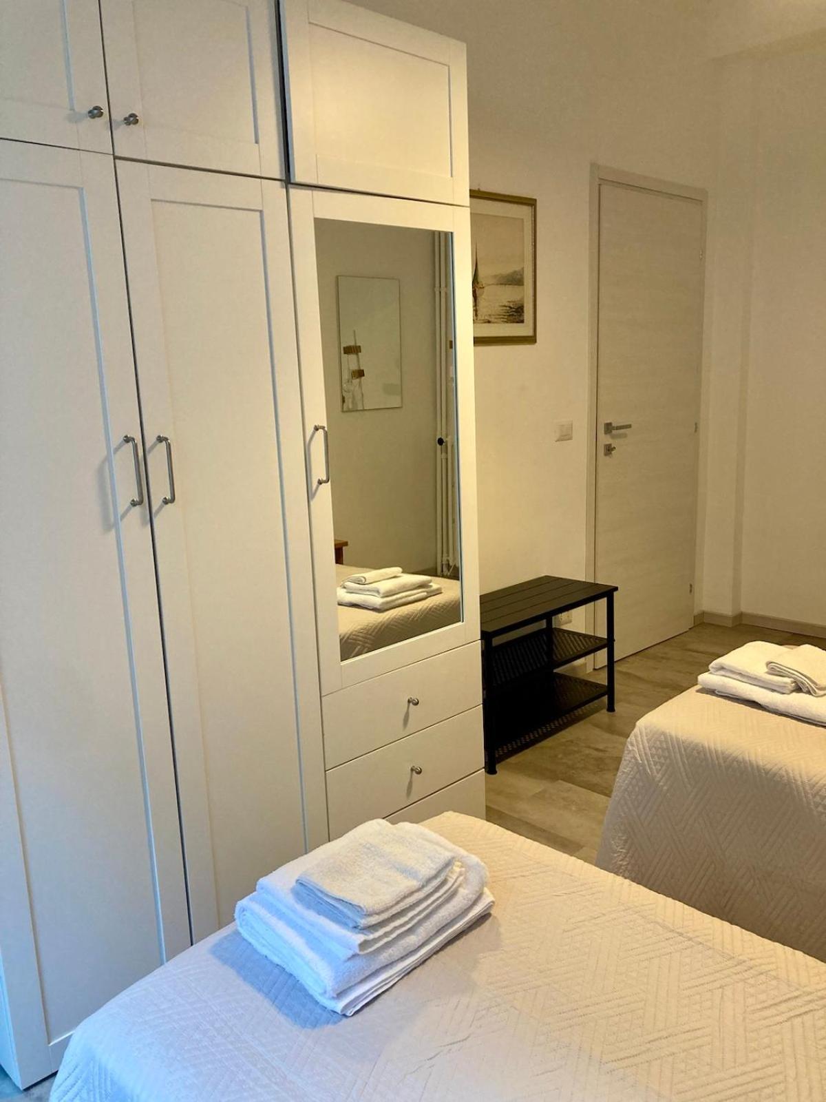 Apartment Brandnew Luxury House Near Metro Station Rom